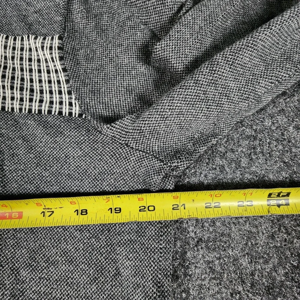 Banana Republic Men's Size M 1/4 Zip Sweater Silk Blended Dark Gray & White‎